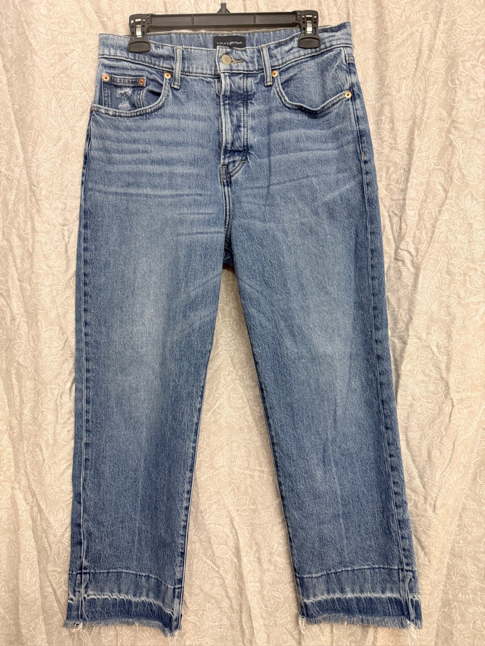 Lucky Brand Straight-Leg Women’s Cropped Jeans in Light Blue Wash